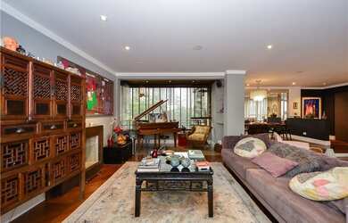 Imagem: O apartamento possui 3 Dormitórios, 4 Banheiros, 4 Vagas na