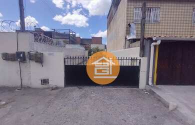 Imagem: A casa possui 1 Dormitório, 1 Banheiro, 2 Vagas na garagem