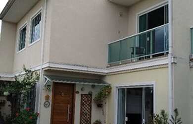 Imagem: A casa em condomínio possui 3 Dormitórios, 2 Banheiros, 2