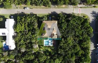 Imagem: O terreno possui 800m² de Área e está localizado em Praia