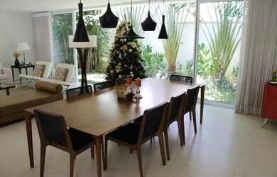 Imagem: A casa em condomínio possui 3 Dormitórios, 5 Banheiros, 2