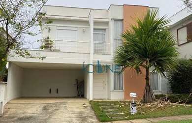 Imagem: A casa em condomínio possui 3 Dormitórios, 1 Banheiro, 4 Vagas