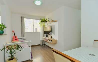 Imagem: O apartamento possui 2 Dormitórios, 1 Banheiro, 1 Vaga na garagem