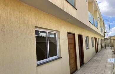 Imagem: A casa em condomínio possui 2 Dormitórios, 2 Banheiros, 2