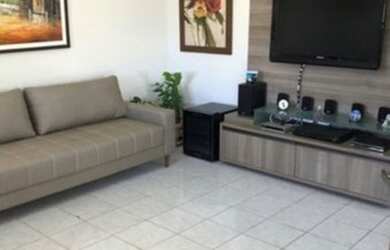 Imagem: A casa possui 2 Dormitórios, 1 Banheiro, 80m² de Área e Varanda