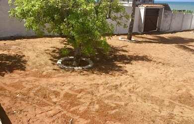 Imagem: A casa possui 3 Dormitórios, 3 Banheiros, 5 Vagas na garagem