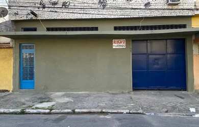 Imagem: O depósito possui 5 Vagas na garagem, 250m² de Área e está