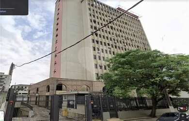 Imagem: O depósito possui 1 Vaga na garagem e 45m² de Área e está