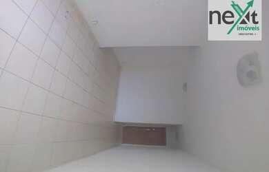 Imagem: O apartamento possui 3 Dormitórios, 1 Banheiro, 1 Vaga na garagem