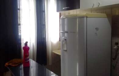 Imagem 3: Aluga-se casa pequena já com água e lus. Sem deposito por 800 reais