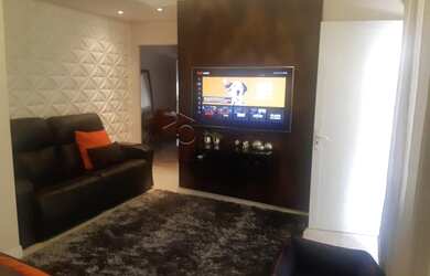 Imagem: A casa possui 3 Dormitórios, 4 Banheiros, 3 Vagas na garagem