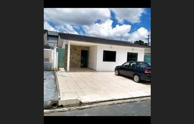 Imagem: A casa em condomínio possui 3 Dormitórios, 2 Banheiros, 3