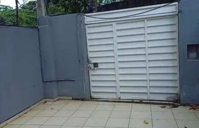 Imagem: A casa possui 2 Dormitórios, 1 Banheiro e está localizado