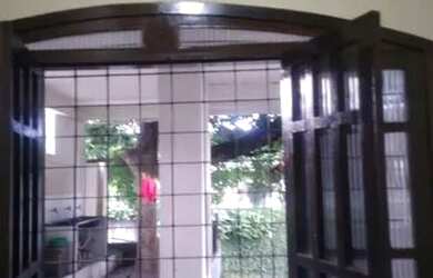 Imagem: A casa possui 2 Dormitórios, 1 Banheiro e está localizado