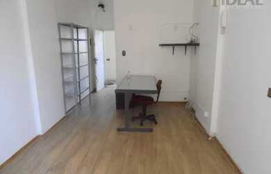 Imagem: O depósito possui 1 Vaga na garagem, 21m² de Área e está