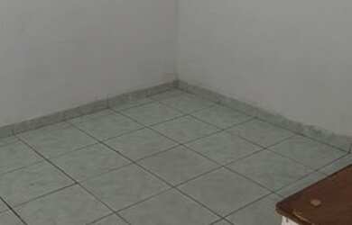 Imagem: A casa em condomínio possui 1 Dormitório, 1 Banheiro e está