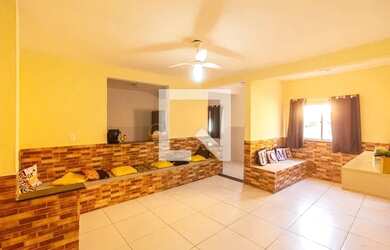 Imagem: A casa possui 3 Dormitórios, 3 Banheiros, 5 Vagas na garagem