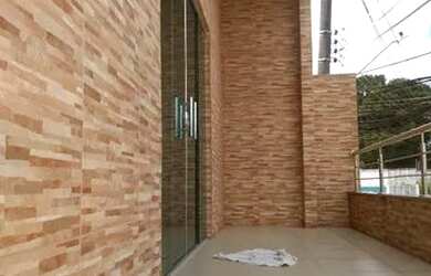 Imagem: A casa possui 3 Dormitórios, 3 Banheiros, 225m² de Área e