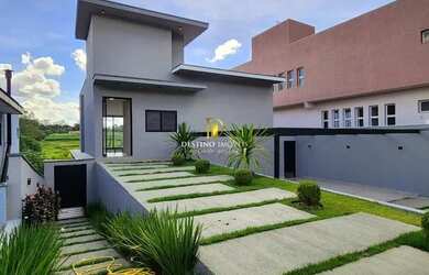 Imagem: A casa em condomínio possui 3 Dormitórios, 4 Banheiros, 5