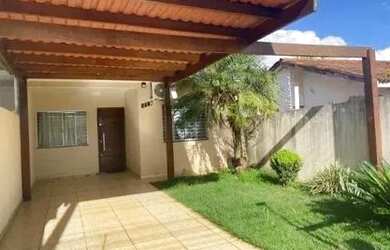 Imagem: A casa possui 2 Dormitórios e está localizado em Centro de