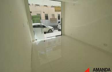 Imagem: O depósito possui 32m² de Área e está localizado em Centro