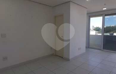 Imagem: O depósito possui 1 Vaga na garagem e 35m² de Área e está