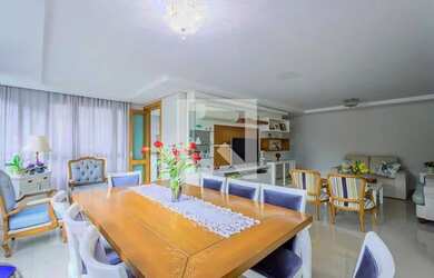 Imagem: O apartamento possui 3 Dormitórios, 2 Banheiros, 2 Vagas na