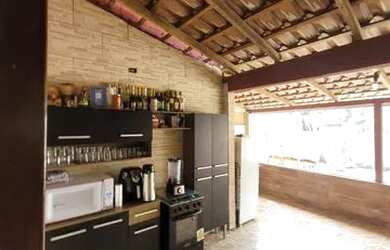 Imagem: A casa possui 2 Dormitórios, 2 Vagas na garagem e Imóvel novo