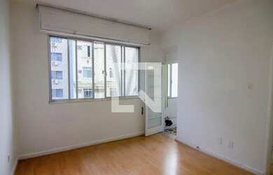 Imagem: O apartamento possui 1 Dormitório, 1 Banheiro, 50m² de Área