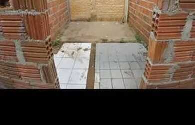 Imagem: A casa possui 2 Dormitórios, 2 Banheiros, 3 Vagas na garagem