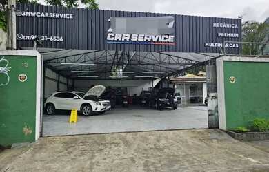 Imagem: O depósito possui 5 Vagas na garagem, 300m² de Área e está