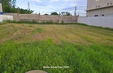 Imagem: O terreno à venda possui 250m² de Área e está localizado