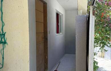 Imagem: A casa possui 1 Dormitório, 1 Banheiro, 180m² de Área e