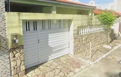 Imagem: A casa à venda possui 4 Dormitórios, 3 Banheiros, 3 Vagas