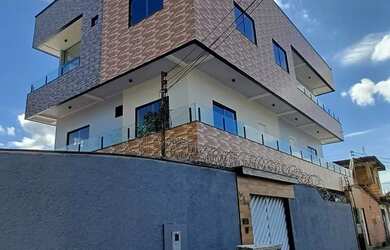 Imagem: A casa possui 2 Dormitórios, 2 Banheiros, 4 Vagas na garagem