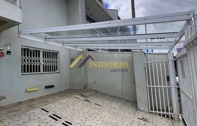 Imagem: A casa possui 4 Dormitórios, 3 Banheiros, 2 Vagas na garagem