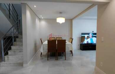 Imagem: A casa em condomínio possui 3 Dormitórios, 2 Banheiros, 3