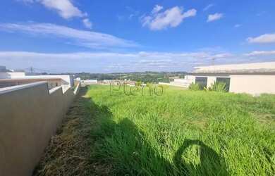 Imagem: O terreno possui 1.200m² de Área e está localizado em Parque