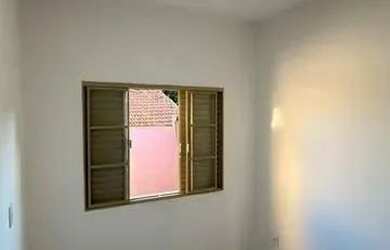 Imagem 2: Casa com 4 Quarto s e 2 banheiro s para Alugar, 250 m² por R$ 4000 /...