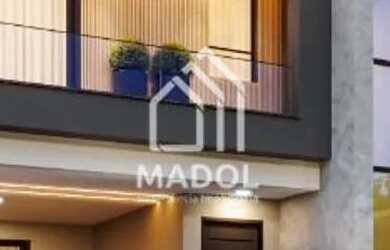 Imagem: A casa possui 3 Dormitórios, 1 Banheiro, 4 Vagas na garagem