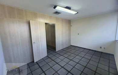 Imagem: O depósito possui 30m² de Área e está localizado em Centro