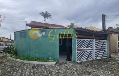 Imagem: A casa possui 2 Dormitórios, 1 Banheiro, 2 Vagas na garagem