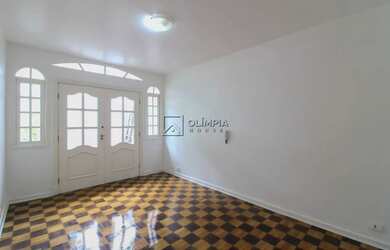 Imagem: A casa possui 5 Dormitórios, 5 Banheiros, 3 Vagas na garagem