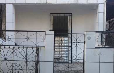 Imagem: O quarto possui Imóvel novo e está localizado em Pernambués