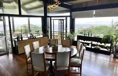 Imagem 15: Charmosa casa assinada por Zanina Caldas com encantadora vista panorâmica!