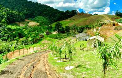 Imagem: A chácara possui 3.400m² de Área e está localizado em Santa
