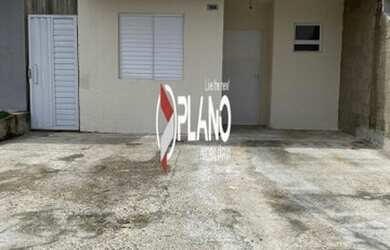 Imagem: A casa em condomínio possui 2 Dormitórios, 1 Banheiro, 2 Vagas