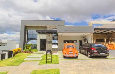 Imagem: A casa em condomínio possui 3 Dormitórios, 3 Banheiros, 4