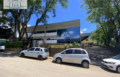 Imagem: O depósito possui 4 Vagas na garagem, 1.700m² de Área e