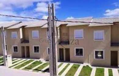 Imagem: A casa possui 2 Dormitórios, 3 Banheiros, 1 Vaga na garagem